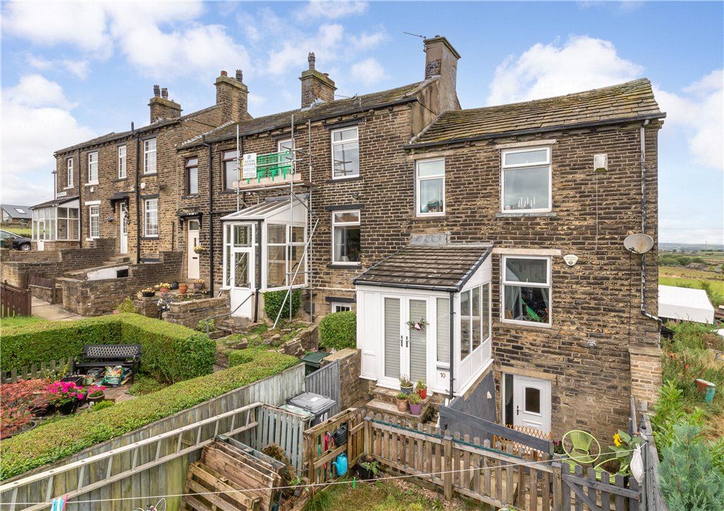 3 bed end terrace house for sale in Packington Street, Thornton