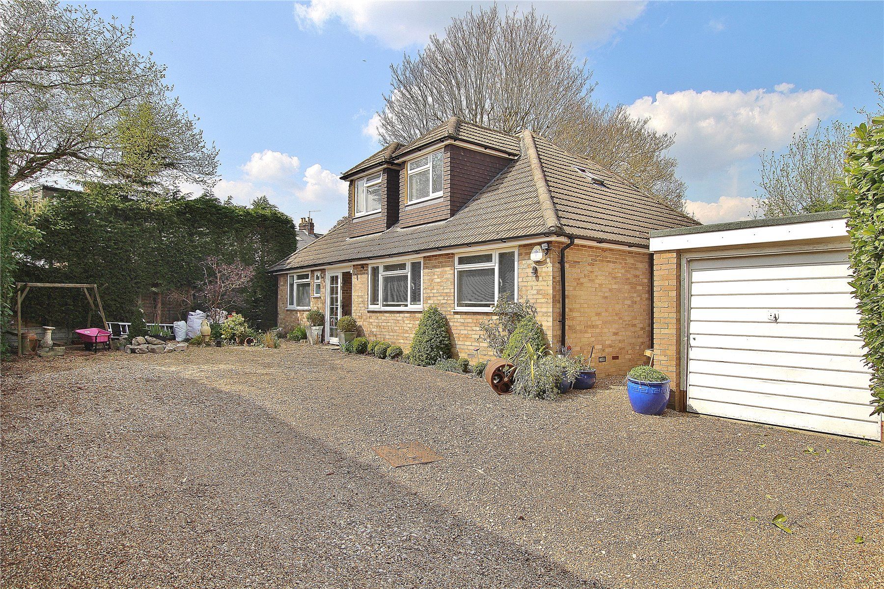 4 bed detached house for sale in Knaphill, Woking, Surrey GU21 Zoopla