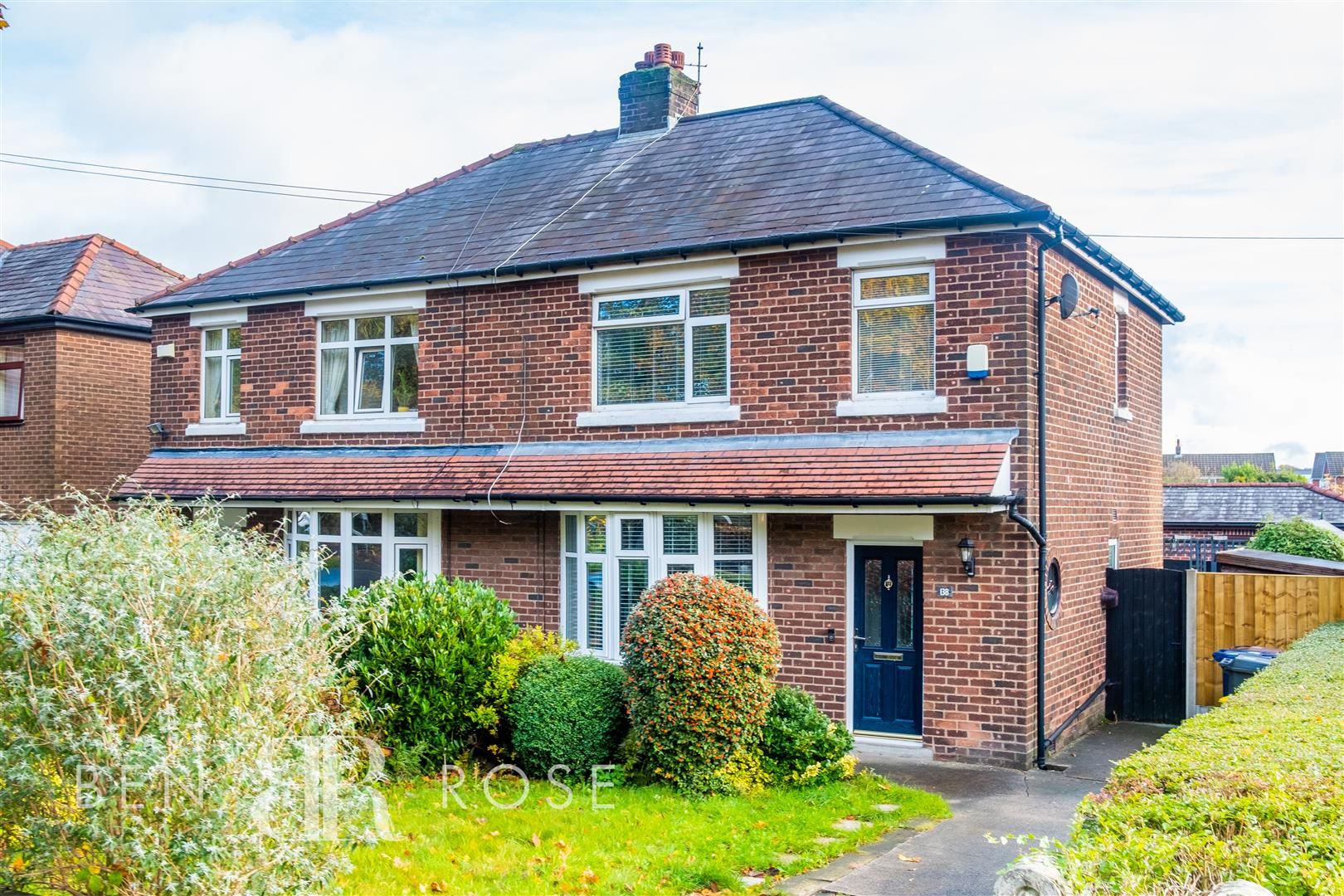 3 bed semidetached house for sale in Stanifield Lane, Farington