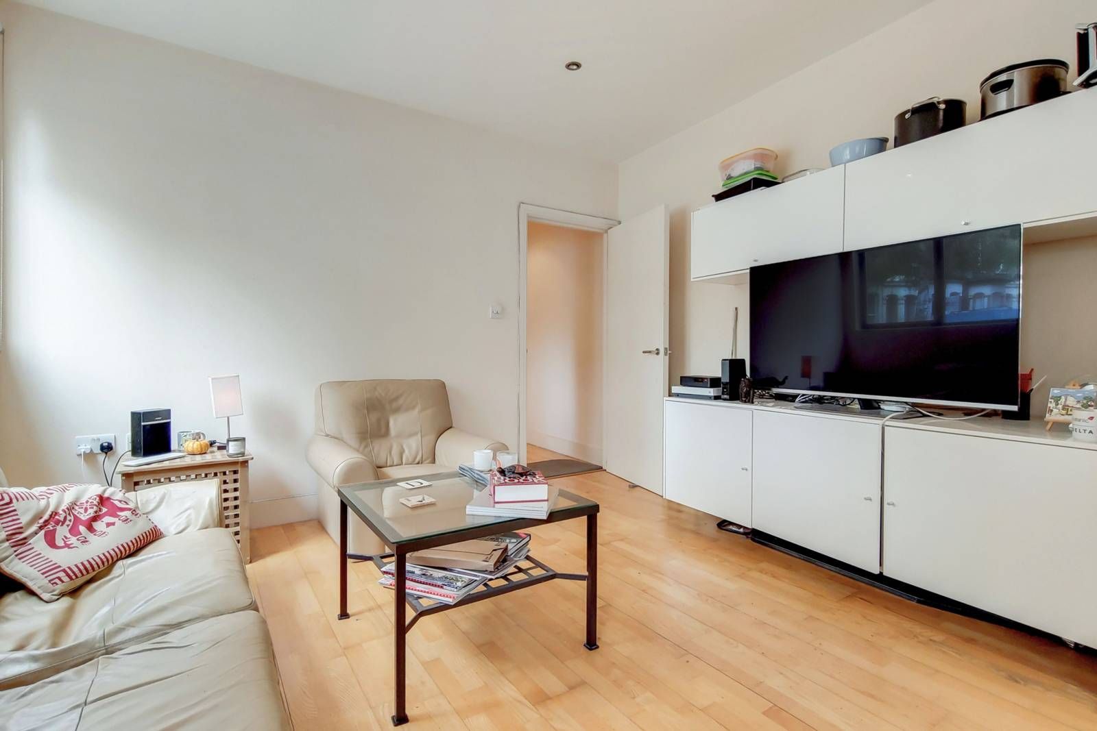 Larcom Street, Walworth, London SE17  