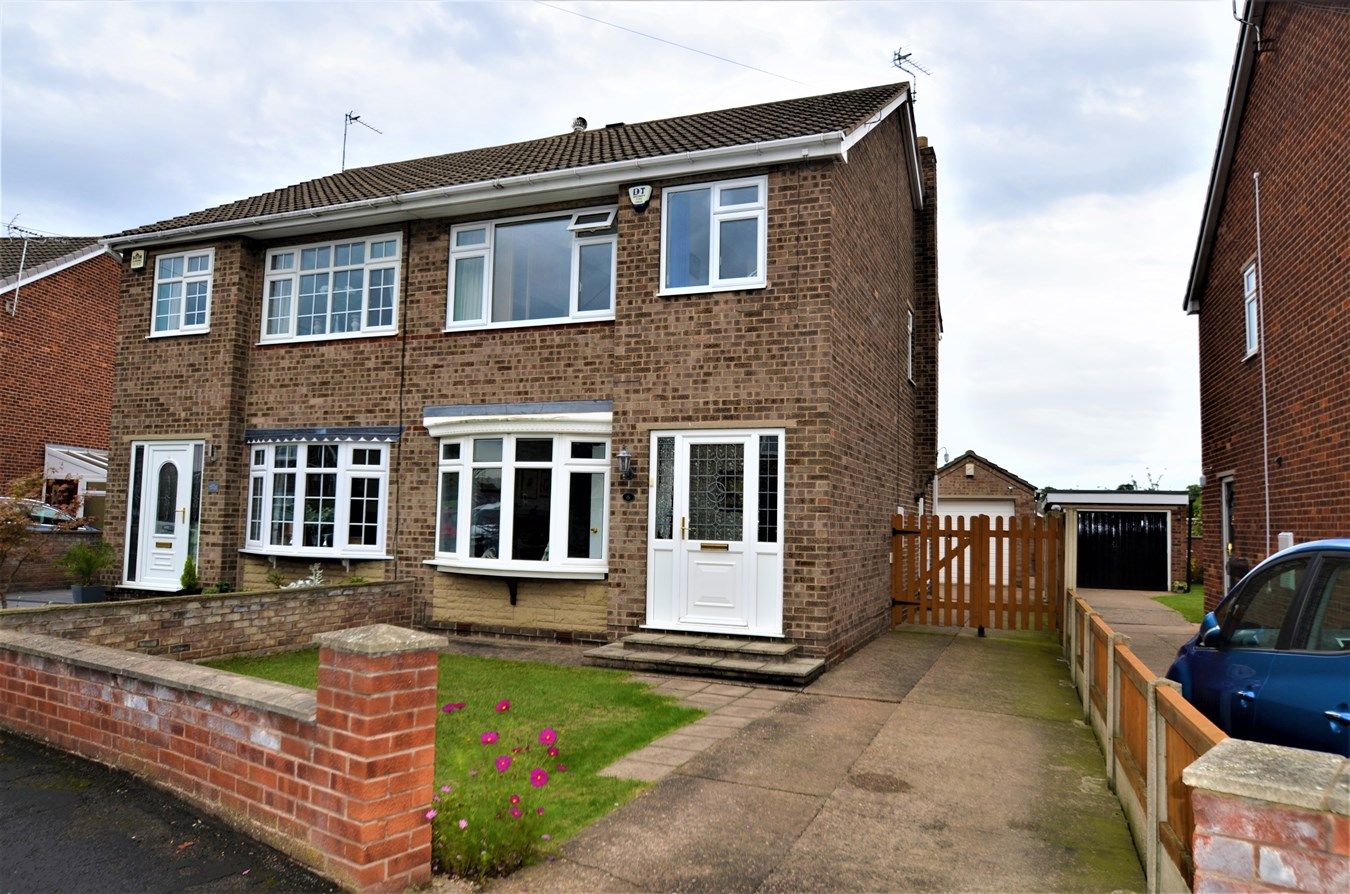 3 bed semidetached house for sale in Arren Close, Barnby Dun