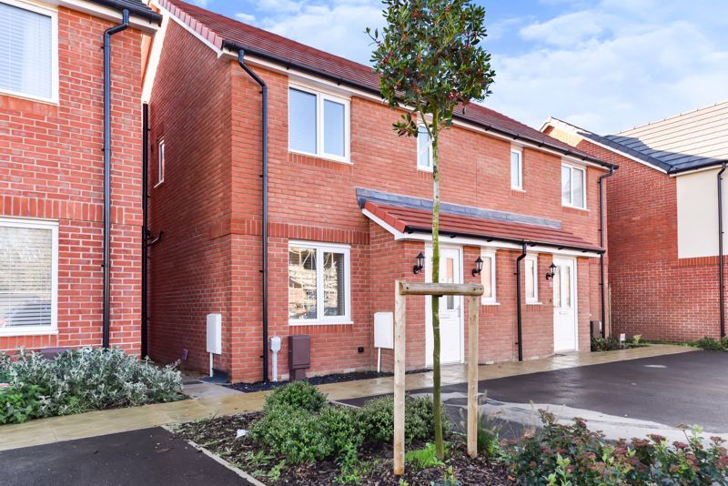 3 bed semidetached house for sale in St. Avenue, Havant PO9