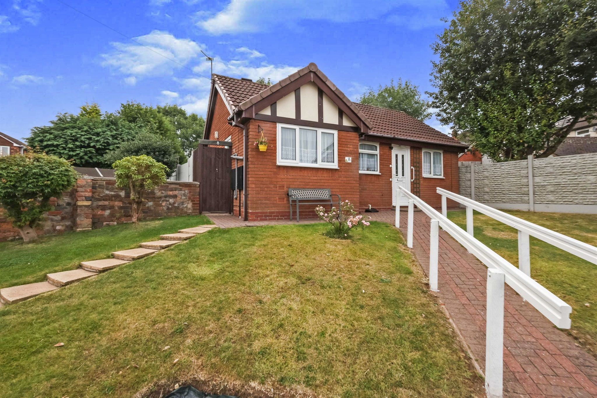 2 bed detached bungalow for sale in Birch Drive, Halesowen B62 Zoopla