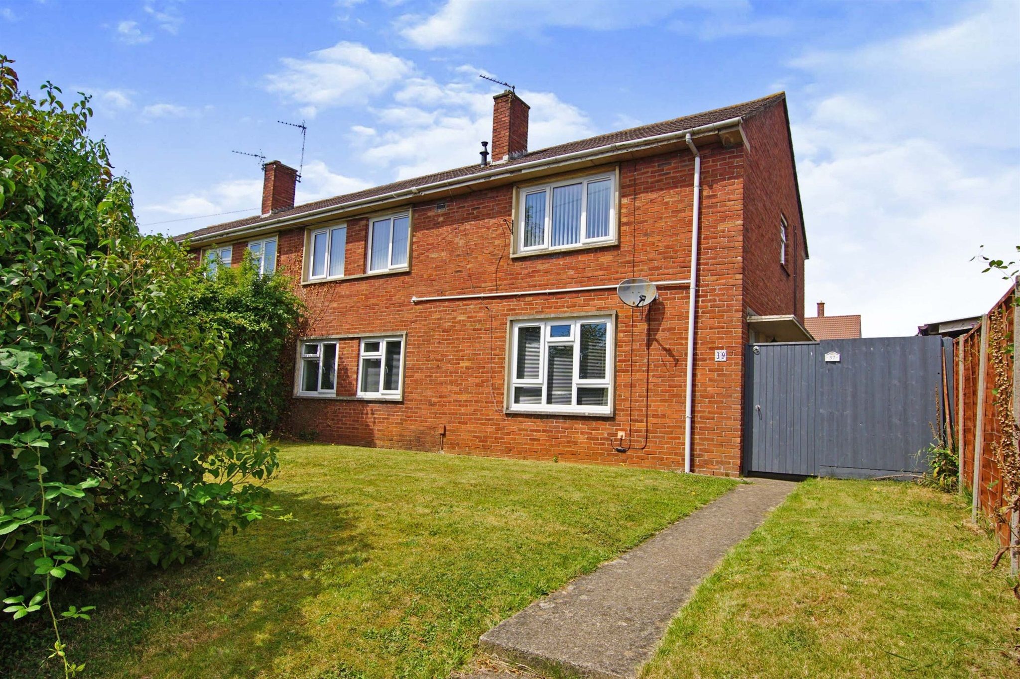 2 bed flat for sale in California Road, Oldland Common, Bristol BS30