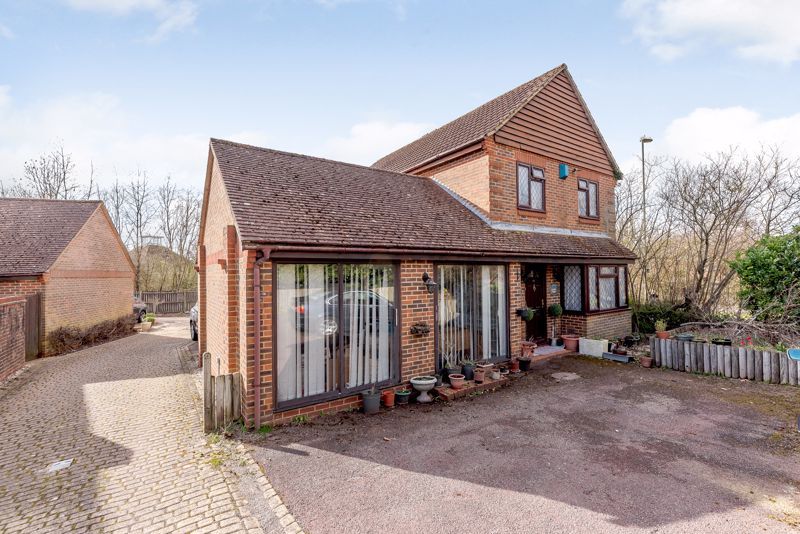 4 bed detached house for sale in Highwood Ridge, Basingstoke RG22 Zoopla
