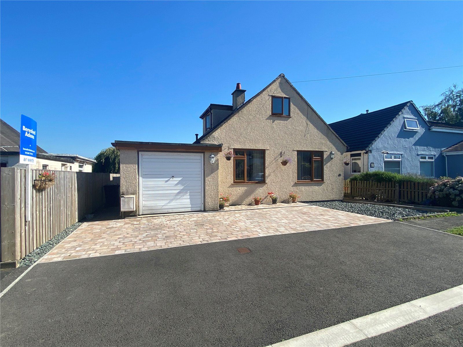 3 bed bungalow for sale in Bro Dawel, Menai Bridge, Anglesey LL59 Zoopla