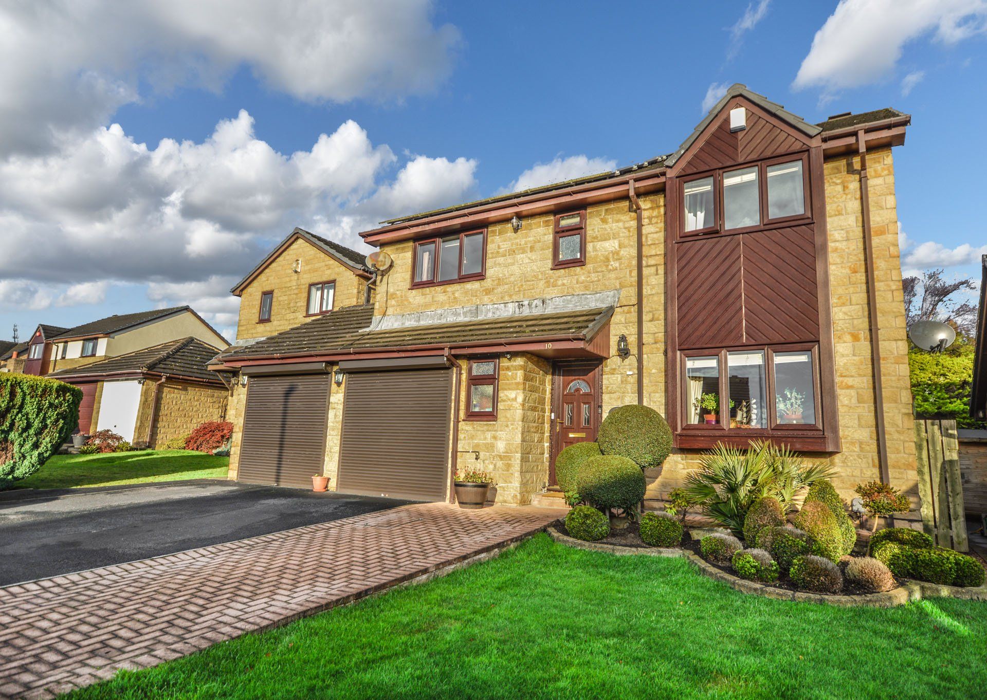 Parkstone, Bradley, Huddersfield HD2