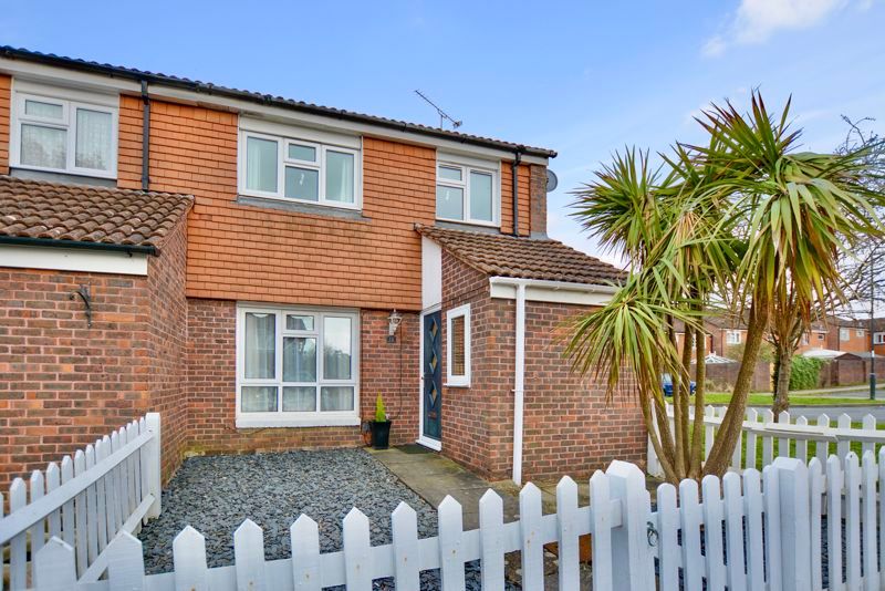 3 bed end terrace house for sale in Bitmead Close, Ifield, Crawley RH11 Zoopla
