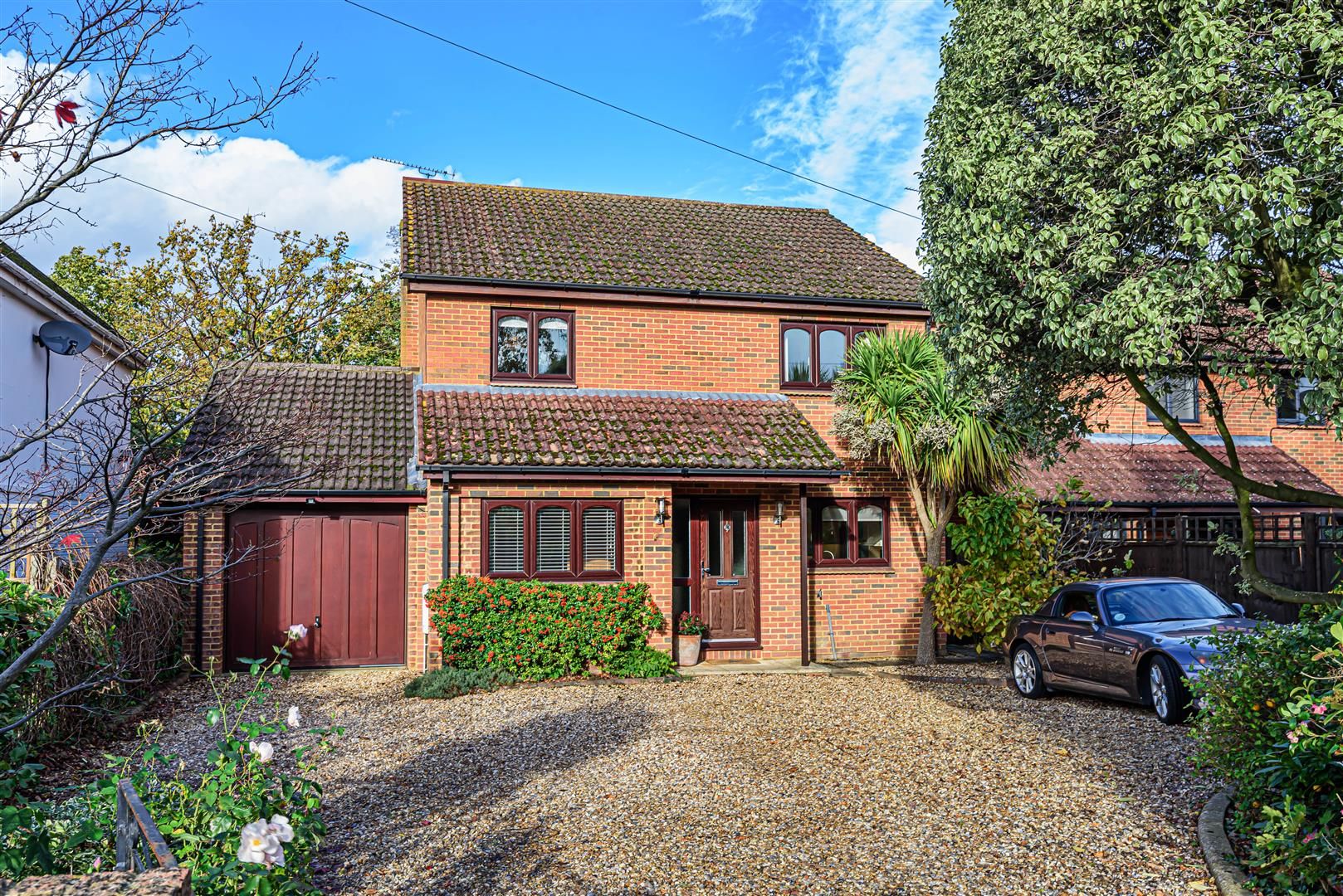 4 bed detached house for sale in Ellis Road, Crowthorne, Berkshire RG45