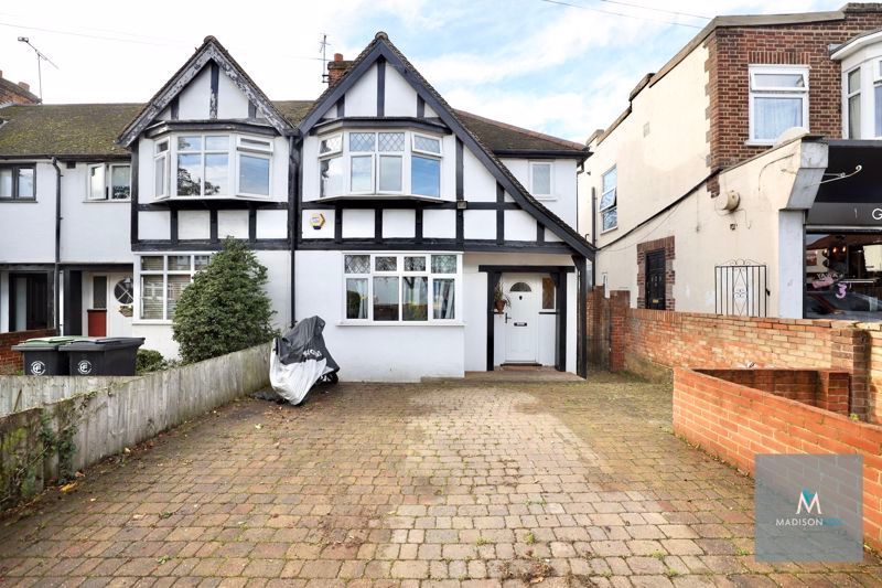 3 bed semidetached house to rent in Roding Road, Loughton IG10 Zoopla