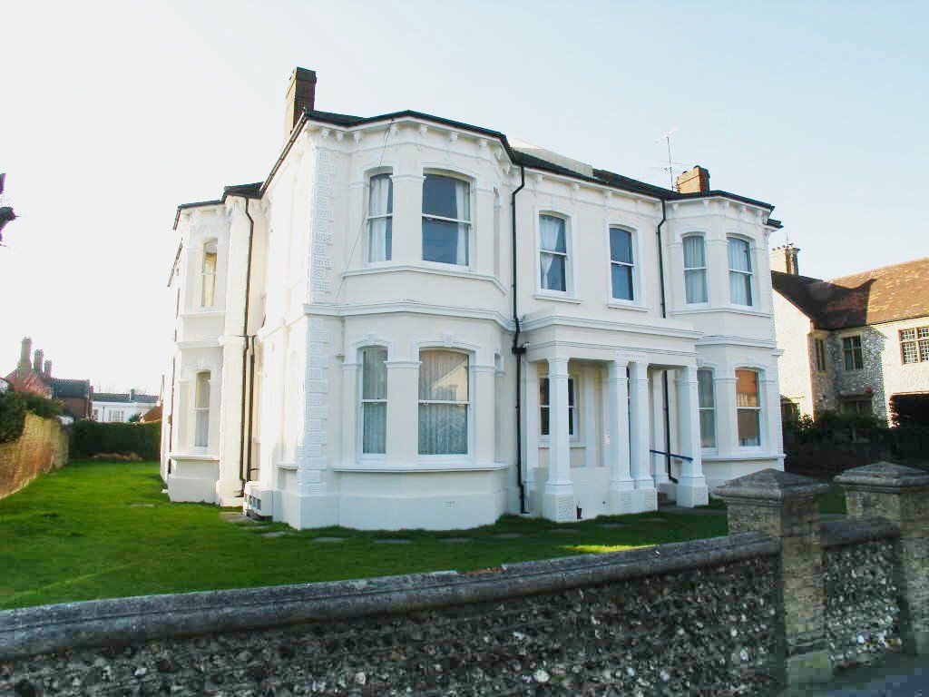 1 bed flat to rent in Victoria Road, Worthing, West Sussex BN11 Zoopla