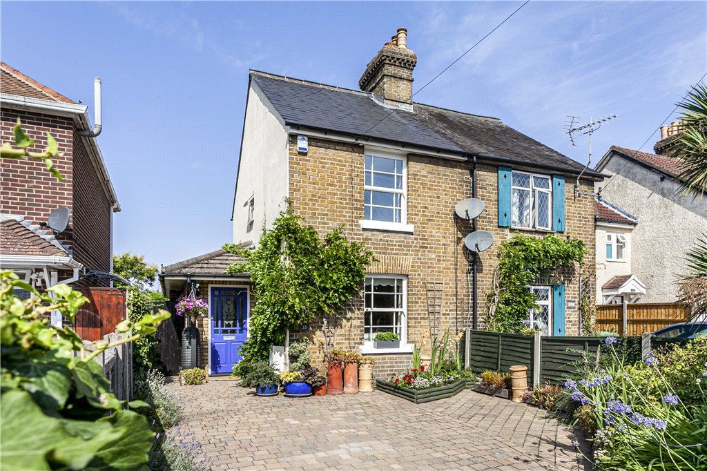 2 bed semidetached house for sale in Green Lane, Sunbury On Thames, Middlesex TW16 Zoopla