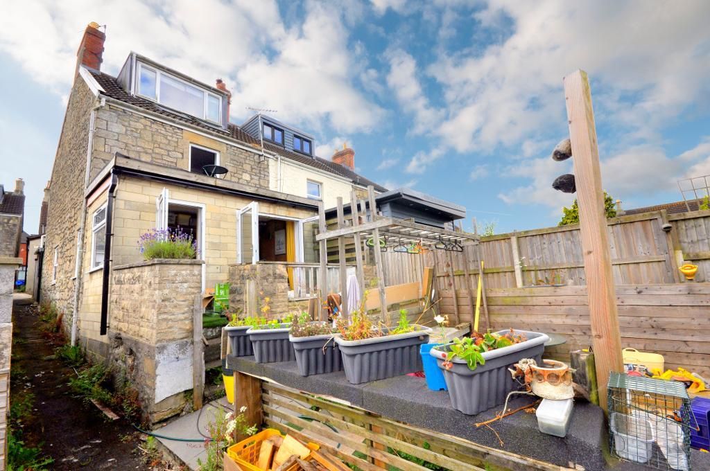 3 bed end terrace house for sale in Bath Road, Peasedown St. John, Bath