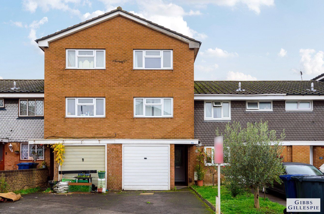 3 bed detached house for sale in Bannister Close, Greenford UB6 Zoopla