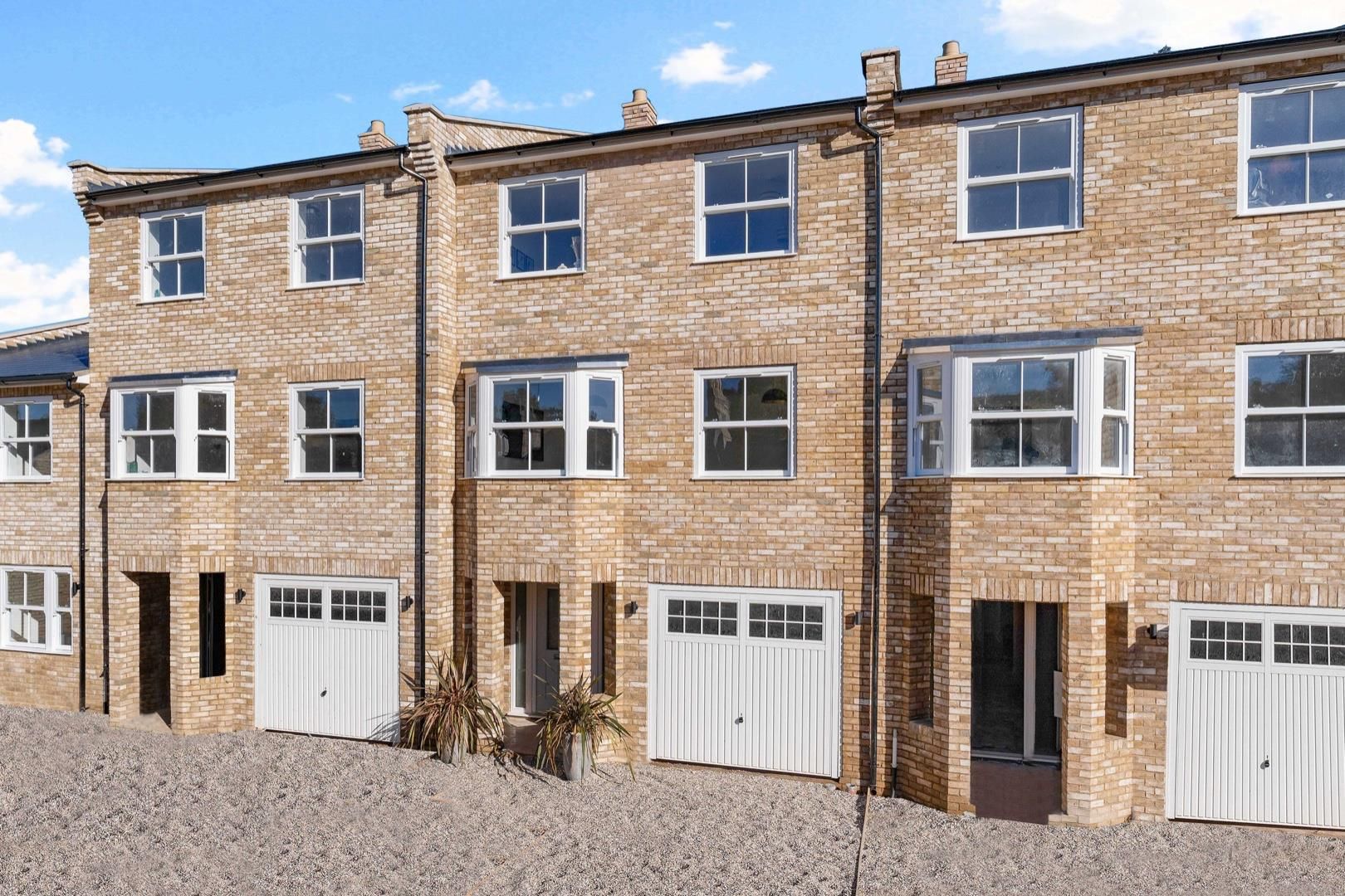 New home, 4 bed terraced house for sale in Barkway Road, Royston SG8