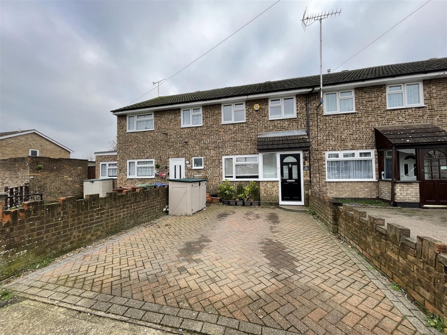 3 bed terraced house for sale in Dunstable Road, StanfordLeHope SS17