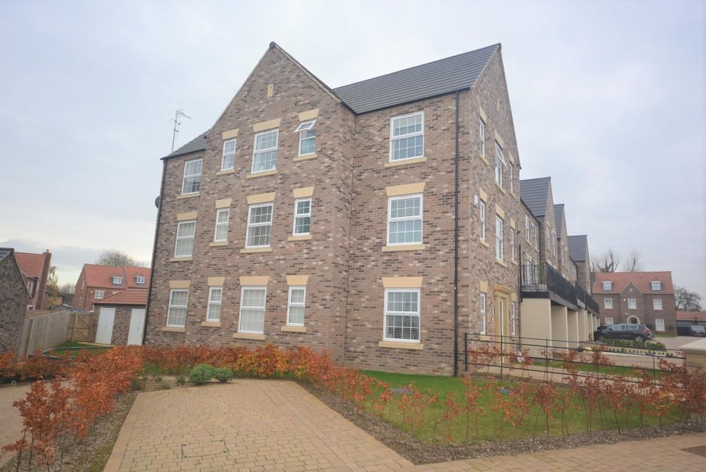 2 bed flat to rent in Montagu Crescent, Spofforth Hill, Wetherby, West