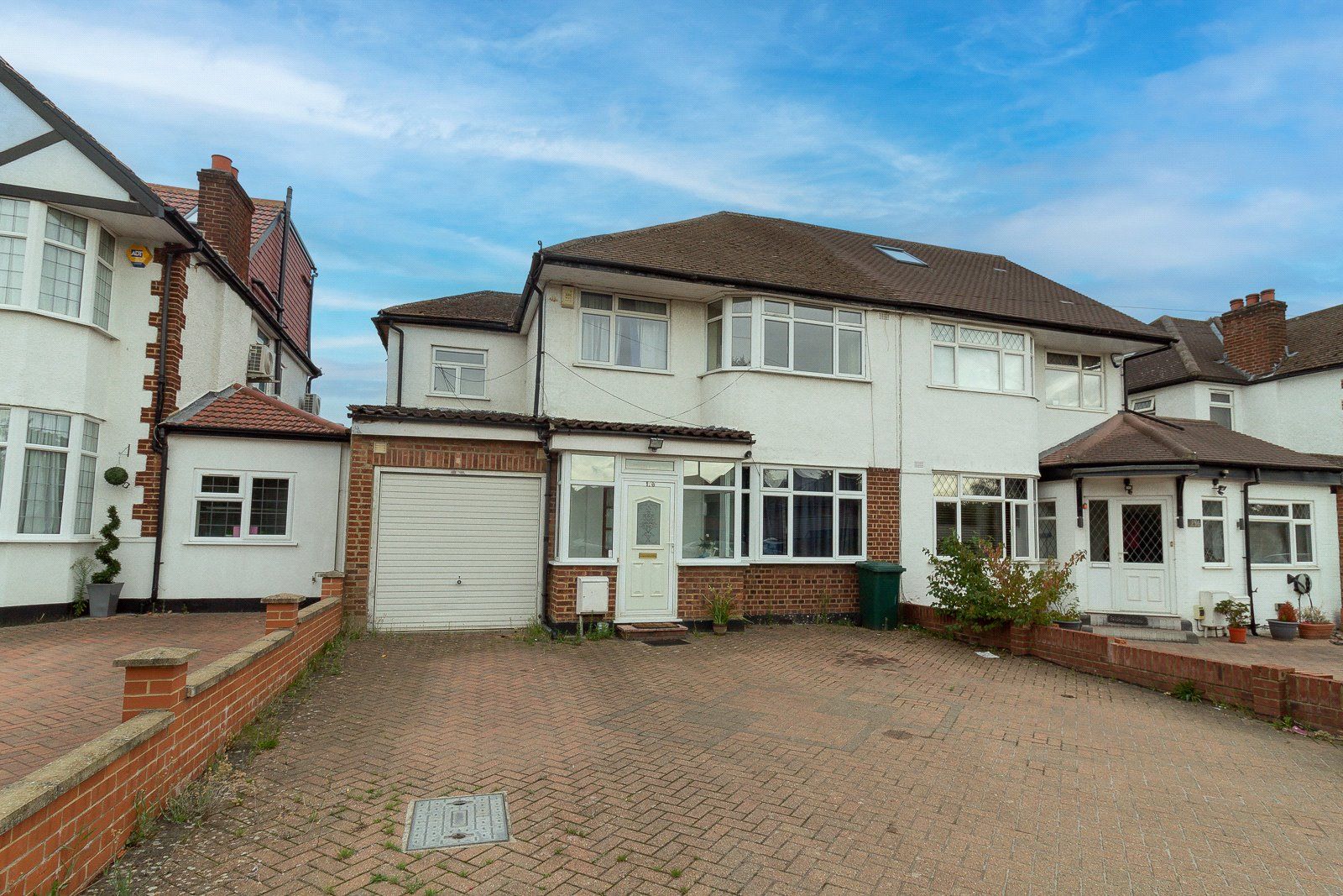4 bed semidetached house for sale in Broadfields Avenue, Edgware HA8