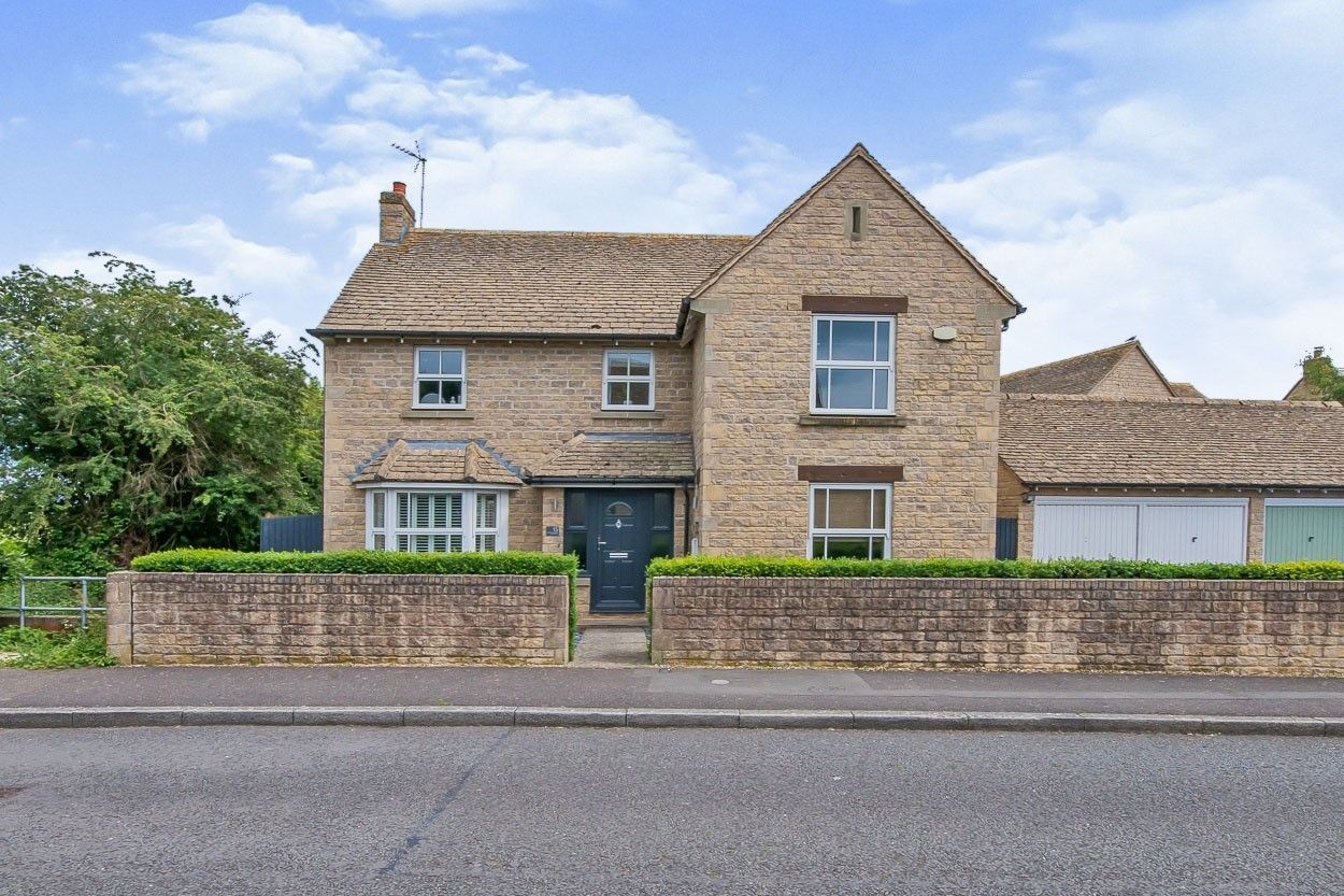 4 bed detached house for sale in Dexter Way, Warmington, Peterborough