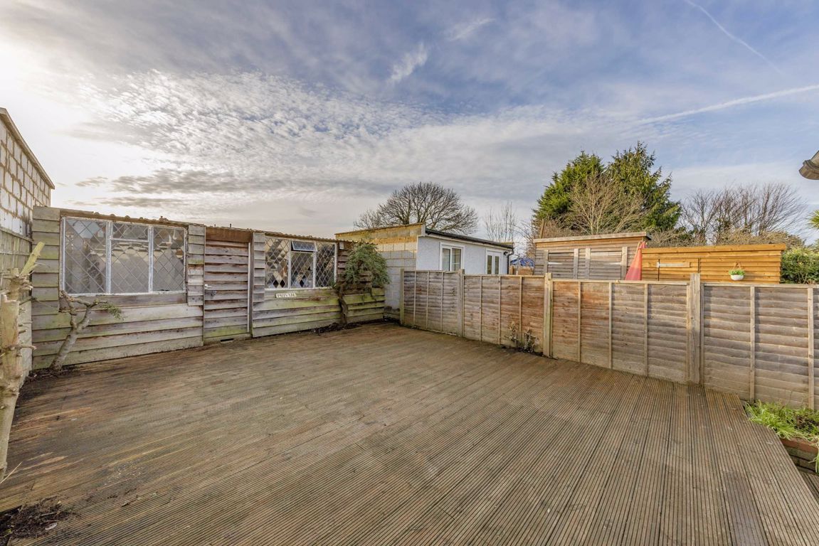 3 bed property for sale in Cranleigh Road, Feltham TW13 Zoopla
