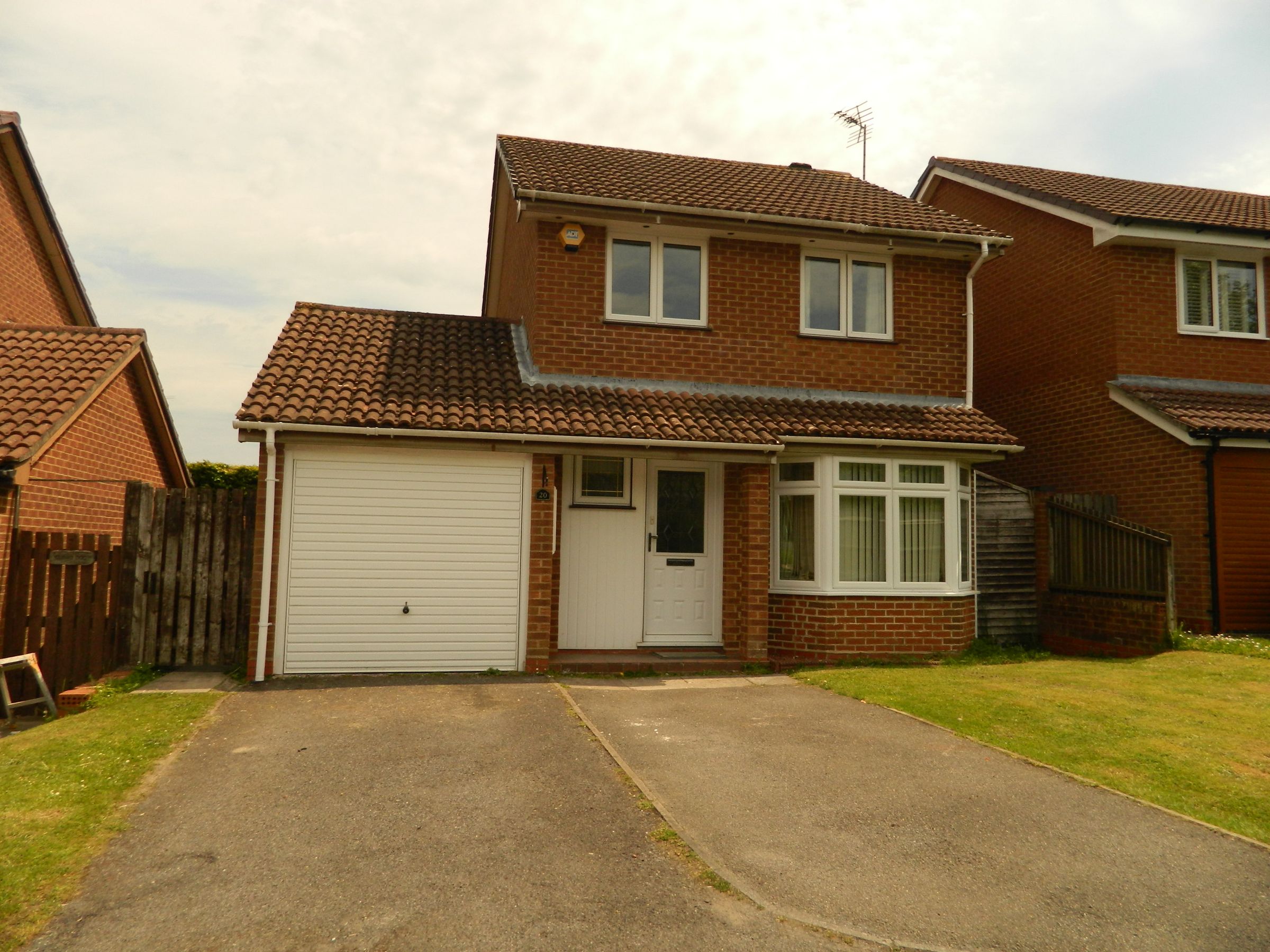 3 bed detached house to rent in Kempshott, Basingstoke RG22 Zoopla