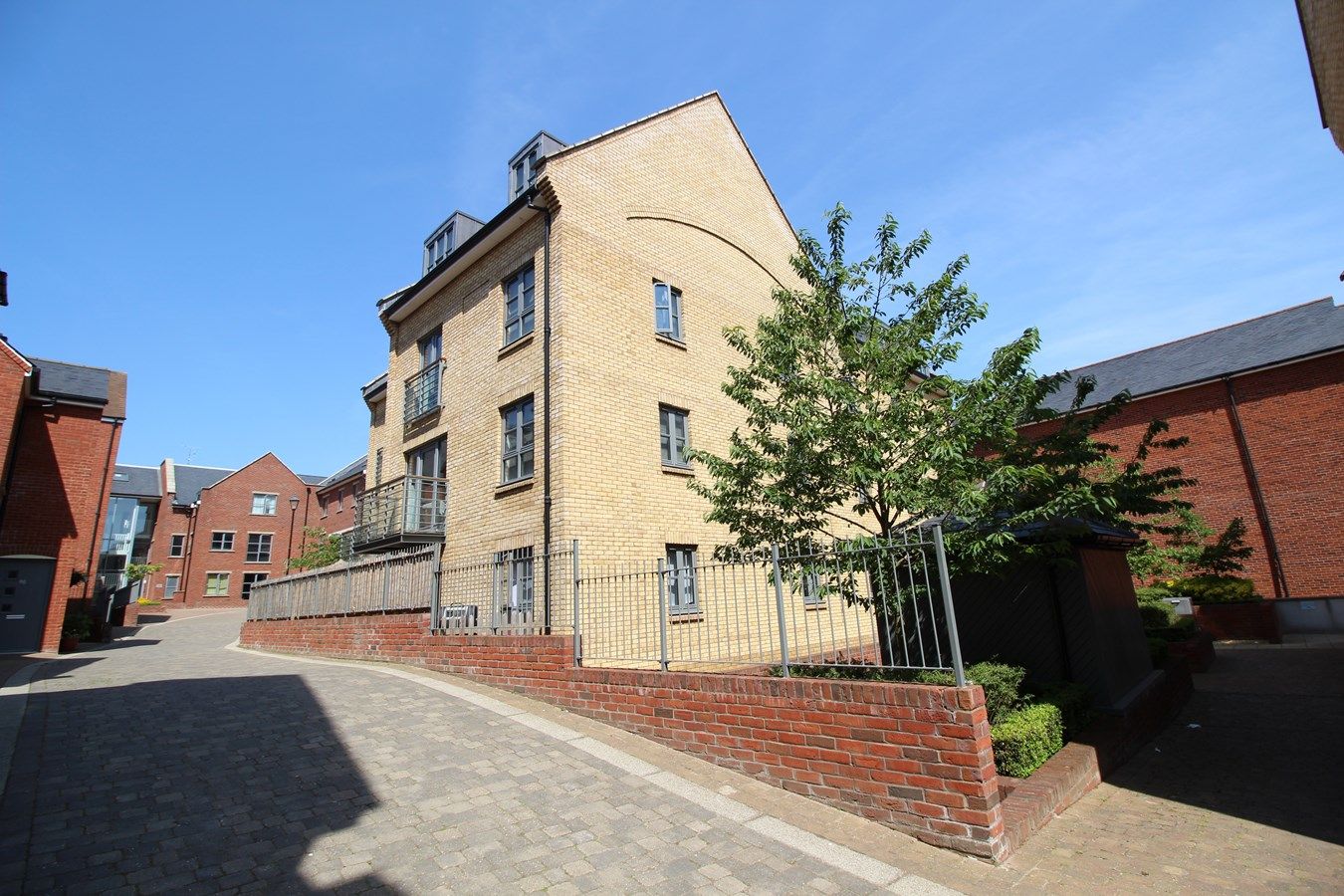 2 bed flat for sale in Coopers Yard, Hitchin SG5 Zoopla