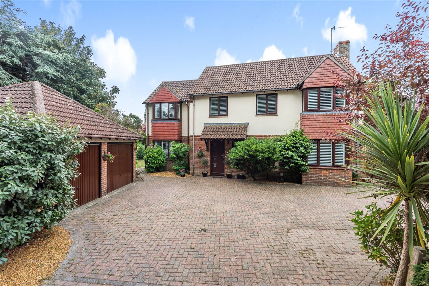 4 bed detached house for sale in Margaret Close, Aldwick, Bognor Regis