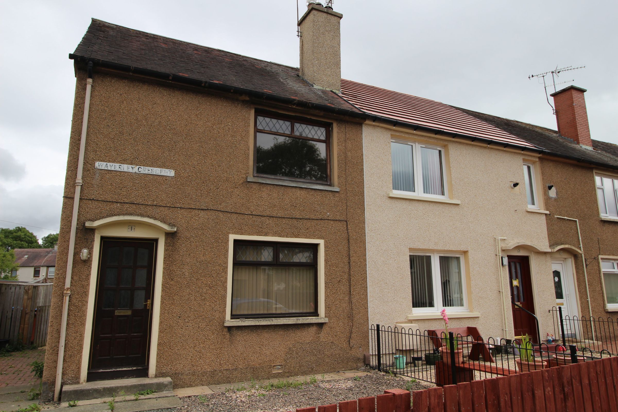 3 bed end terrace house for sale in Waverley Crescent, Grangemouth FK3