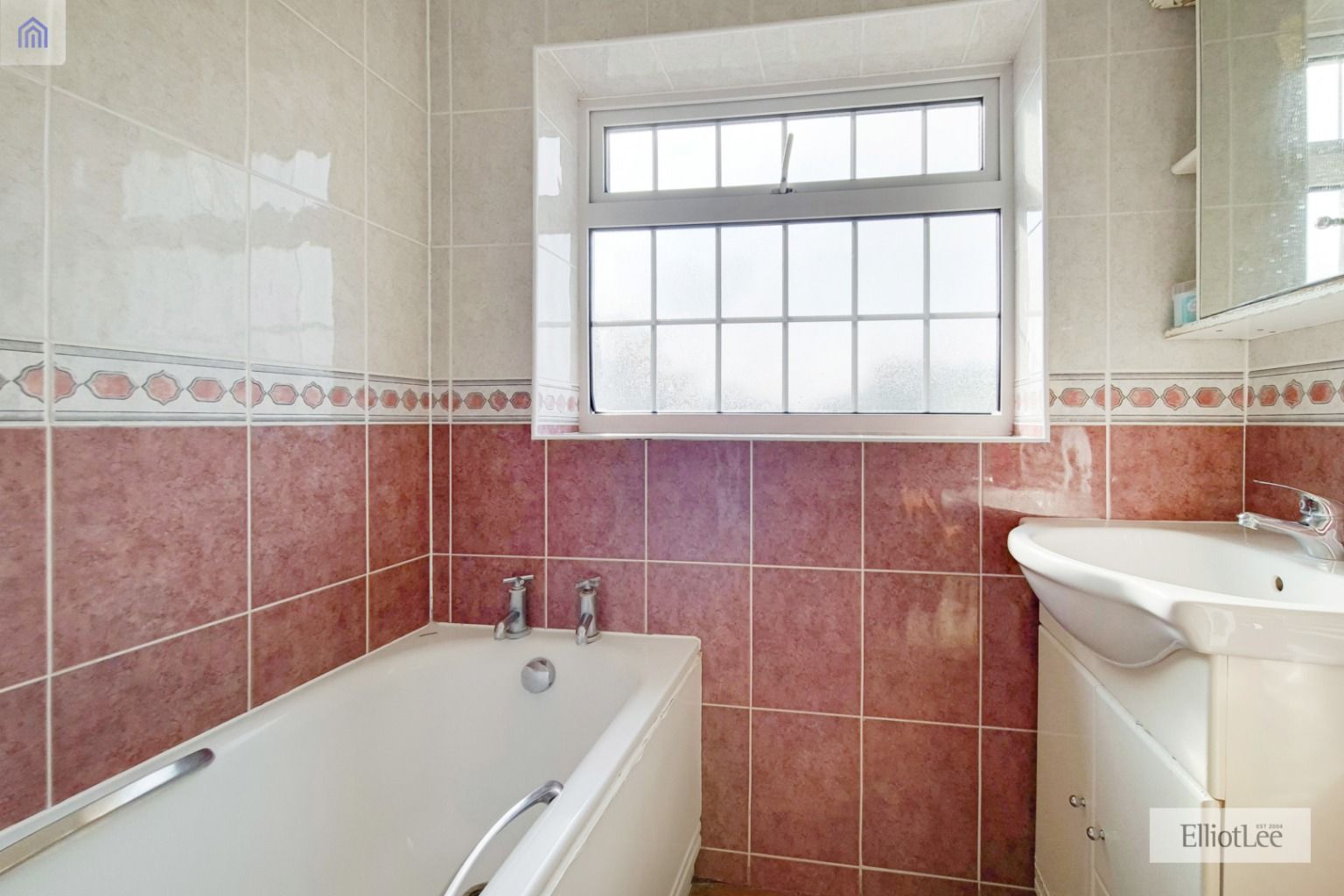 5 bed semidetached house for sale in Middleton Avenue, Greenford UB6