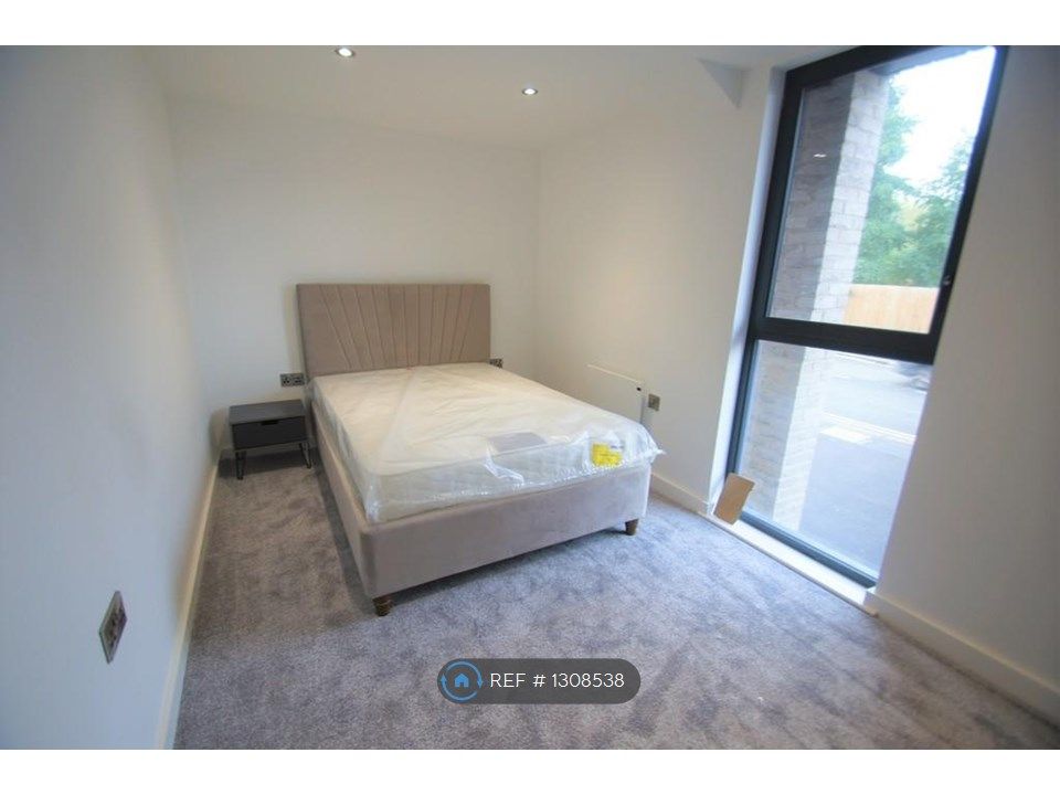 2 bed flat to rent in Lower Broughton Road, Salford, Manchester M7 Zoopla