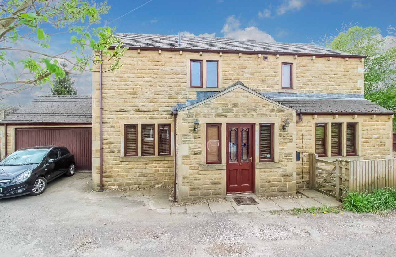 4 bed detached house for sale in New Mill Road, Honley, Holmfirth HD9