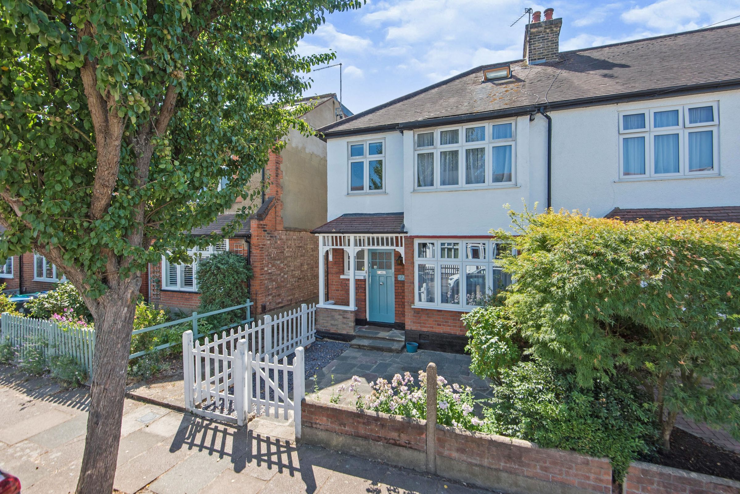 3 bed end terrace house for sale in Highclere Road, New Malden KT3 Zoopla