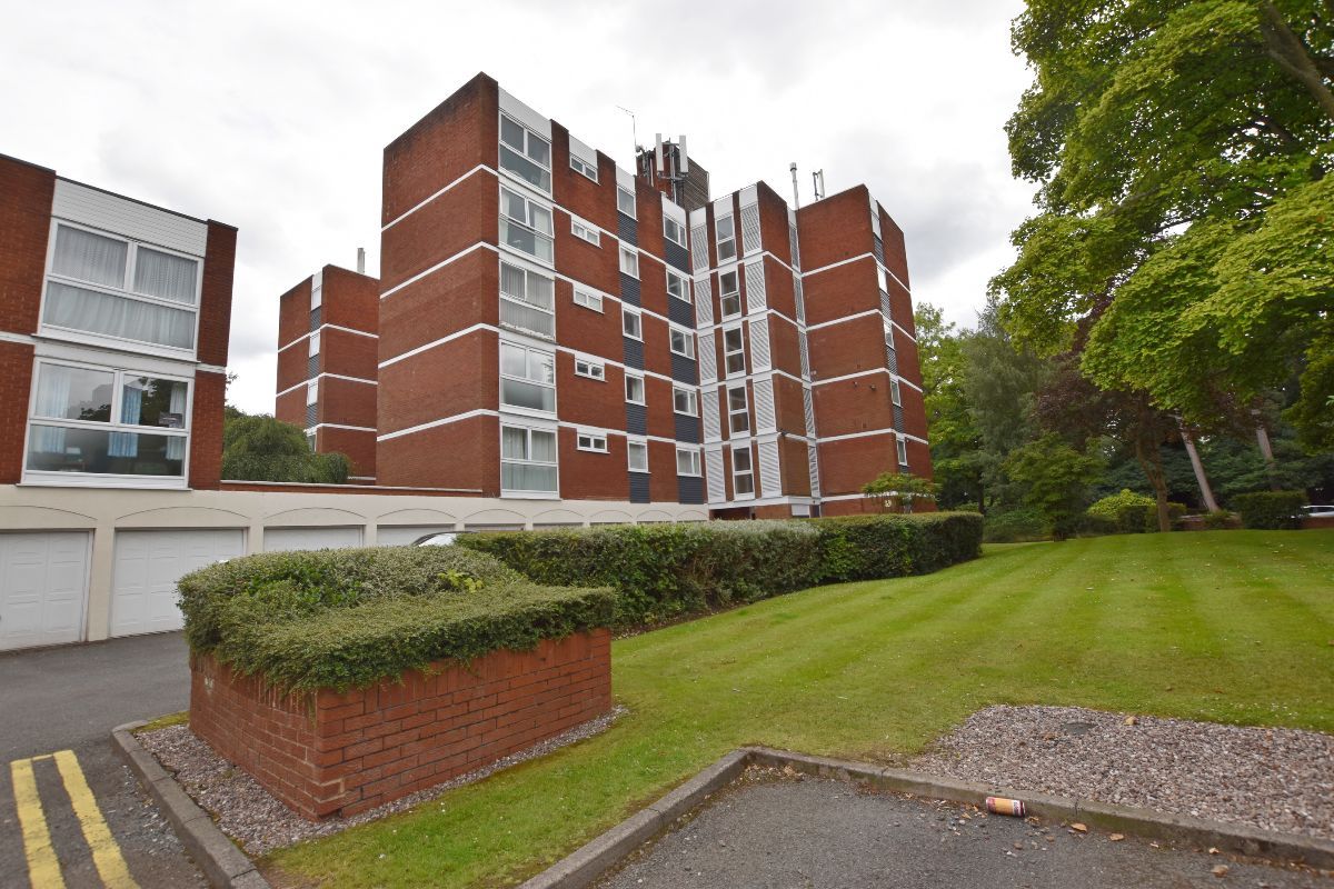 2 bed flat to rent in Flat, Holly Mount, Hagley Road, Birmingham B16