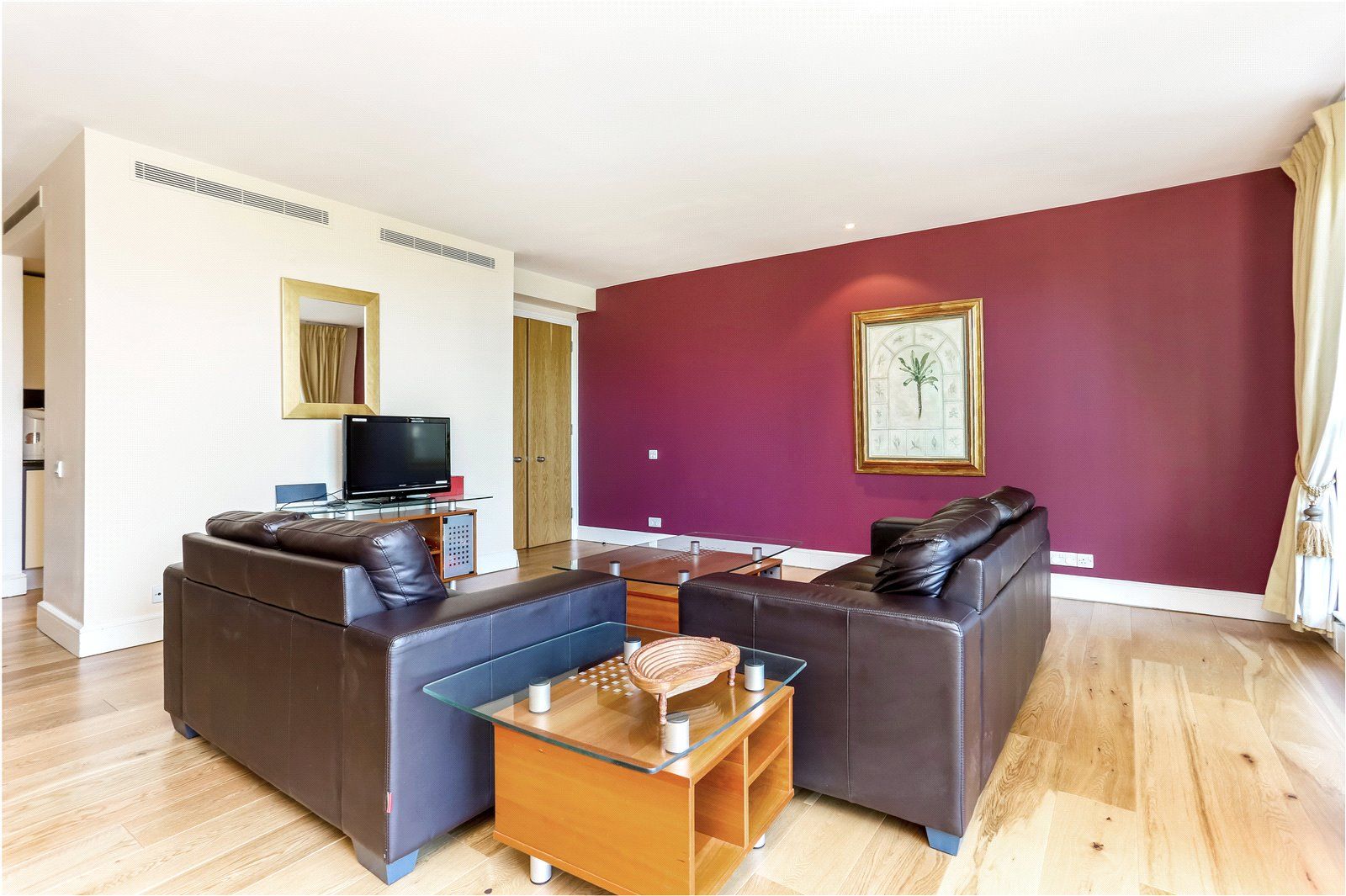 Berkeley Tower, Canary Riverside, Canary Wharf, London E14  