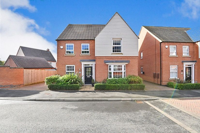 4 bed detached house for sale in Bluebell Way, Coalville
