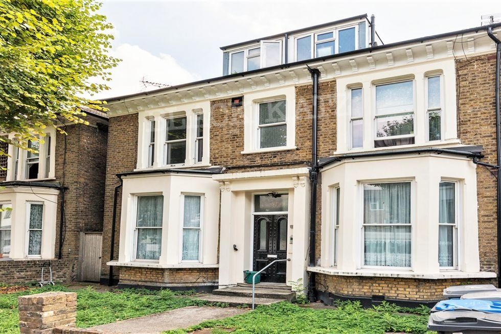 Studio to rent in Cavendish Road, London NW6 Zoopla