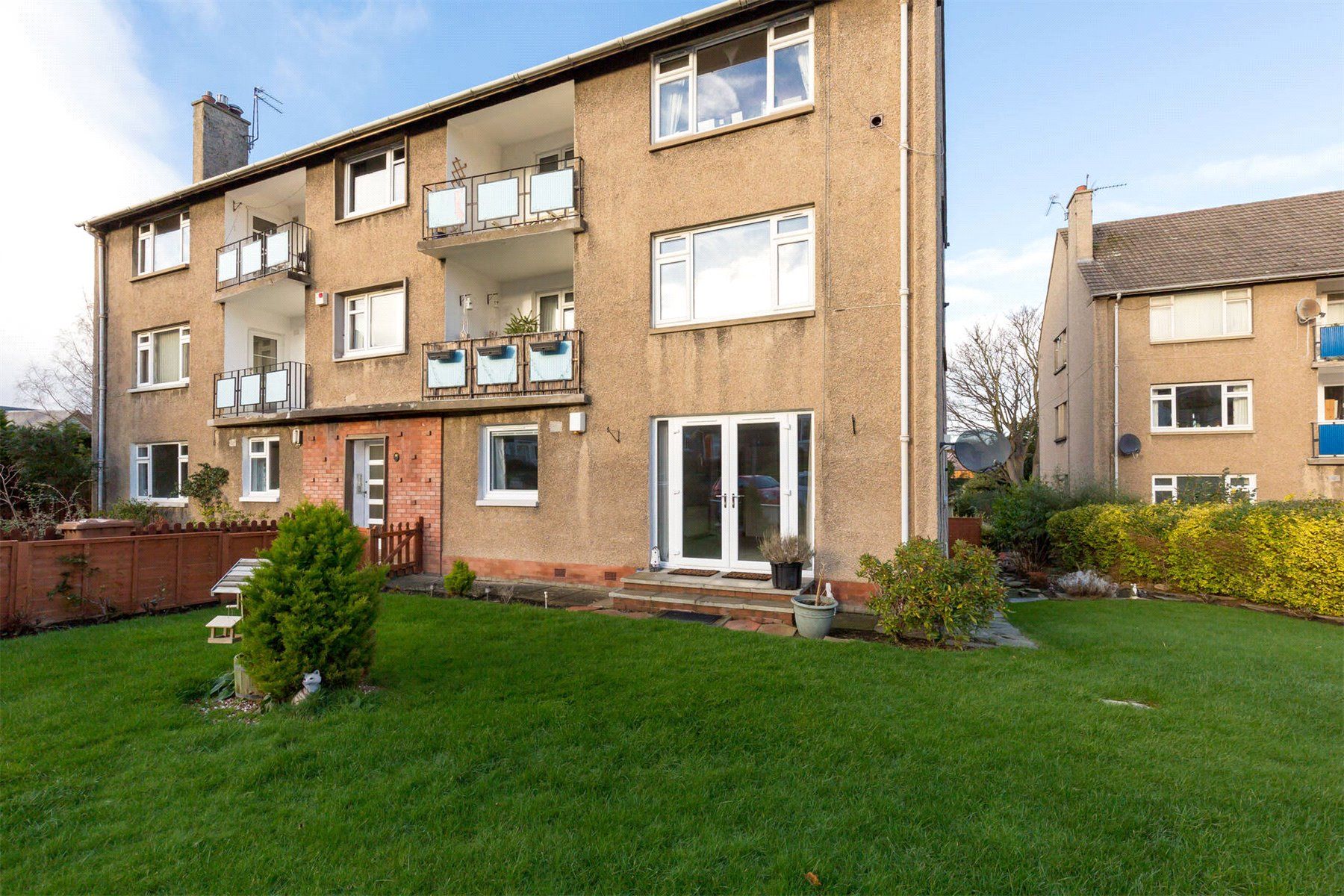 15/2, Orchard Brae Gardens, Edinburgh EH4