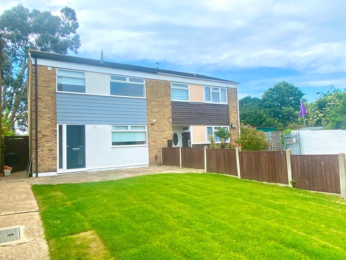 3 bed semidetached house for sale in Keats Avenue, Romford RM3 Zoopla