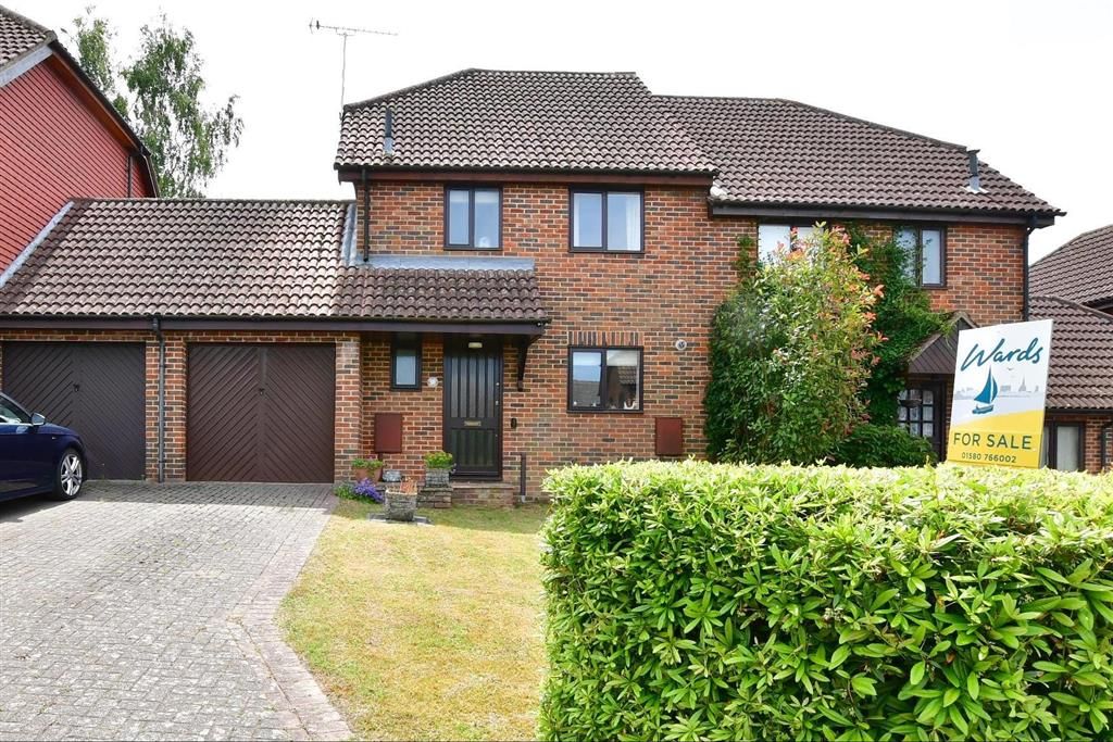 3 bed semidetached house for sale in Jarvis Place, St Michaels