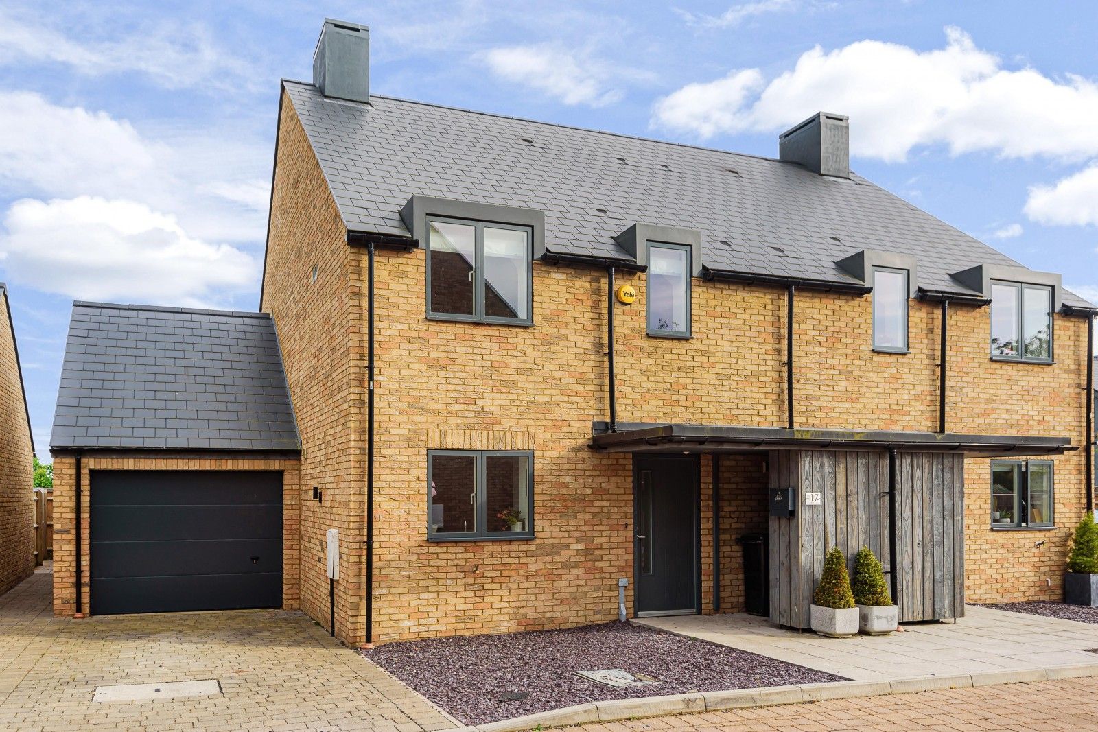 3 bed semidetached house for sale in Pegasus Close, Chilton, Didcot OX11 Zoopla