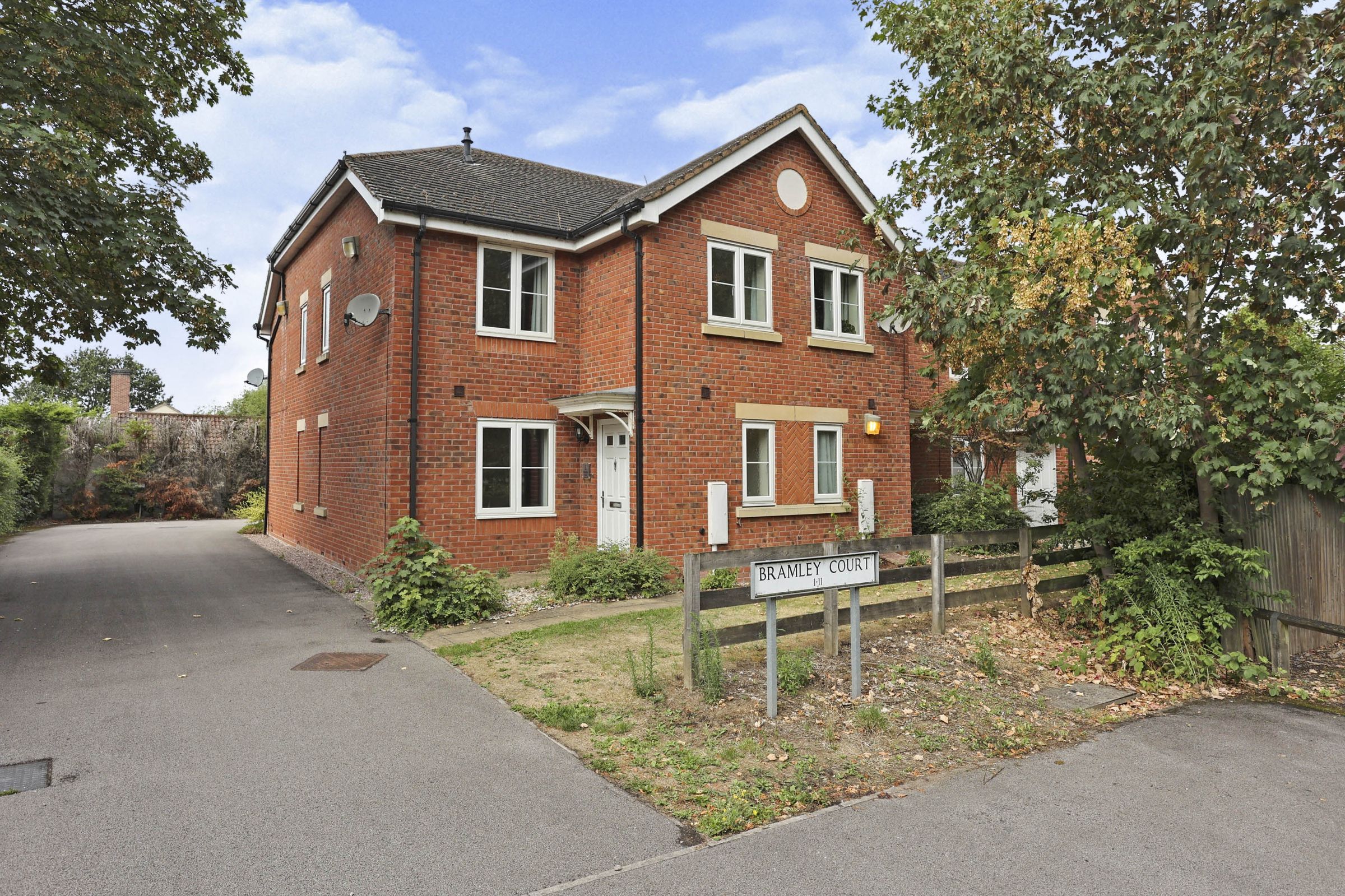 2 bed end terrace house for sale in Bramley Court, Stavely Way, Gamston