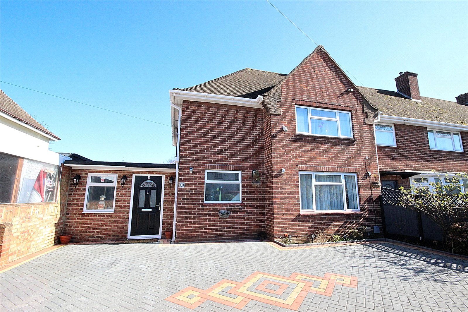 3 bed end terrace house for sale in Bruce Road, Kempston, Bedford