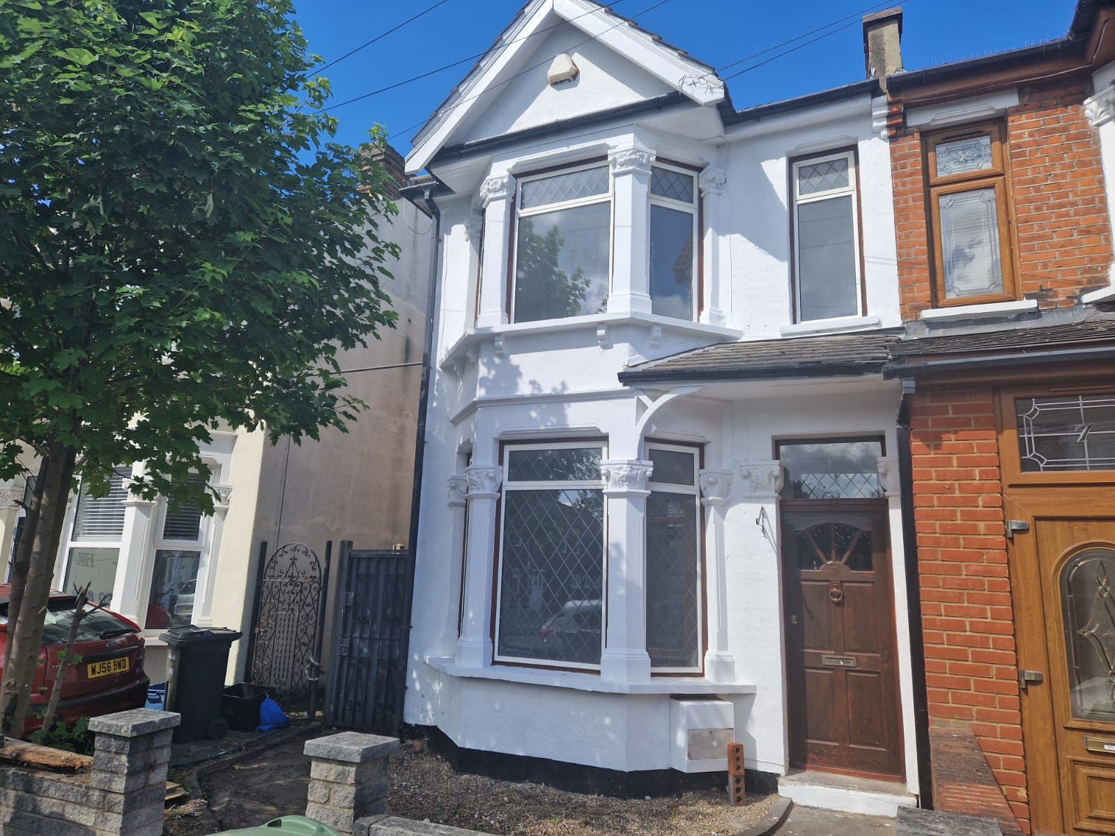 3 bed semidetached house for sale in Farnham Road, Ilford, Essex IG3