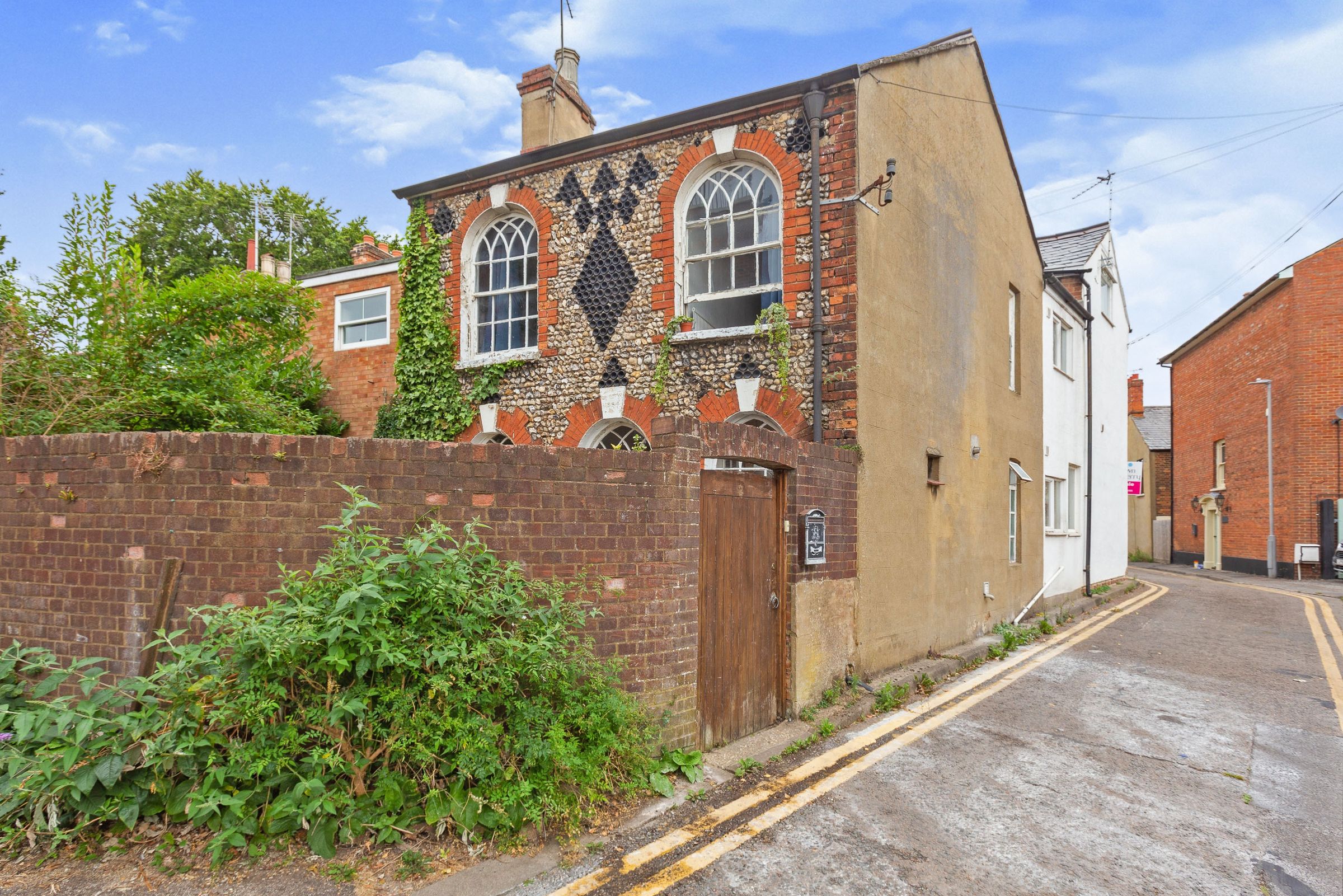 2 bed cottage for sale in Granville Place, Aylesbury HP20 Zoopla