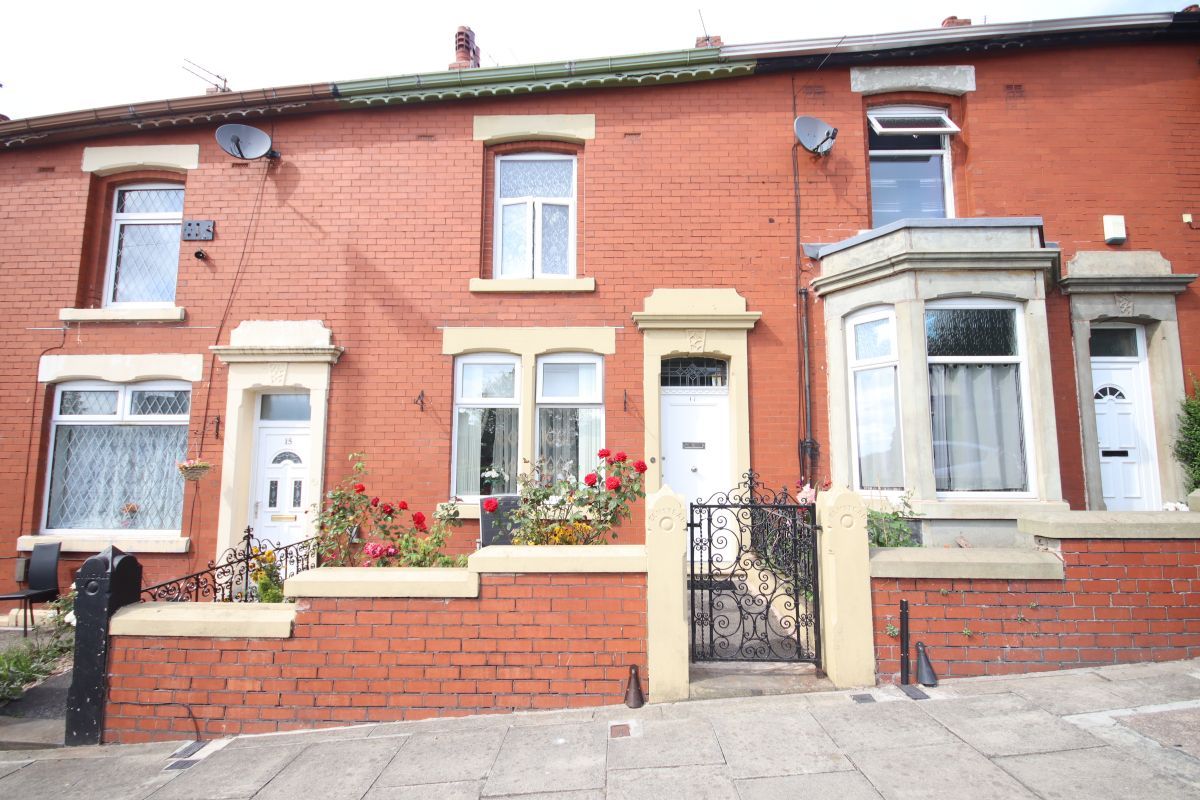 3 bed terraced house for sale in Park Lee Road, Blackburn BB2 Zoopla