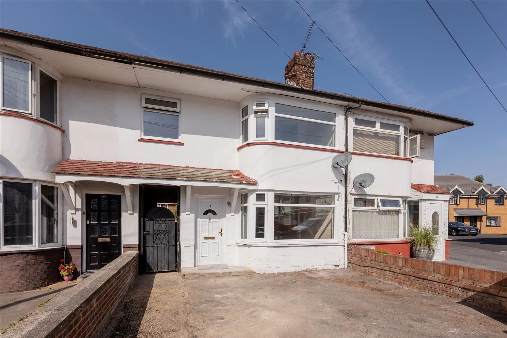 3 bed terraced house for sale in Lewins Way, Cippenham, Slough SL1 Zoopla
