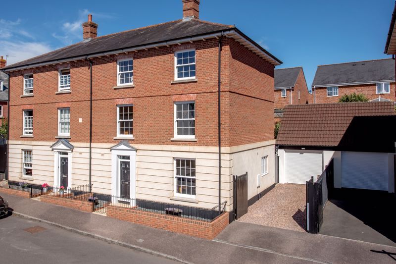 4 bed semidetached house for sale in Hillyfields, Taunton TA1 Zoopla