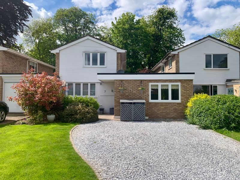 3 bed detached house for sale in Wooburn Manor Park, Wooburn Green, High HP10 Zoopla