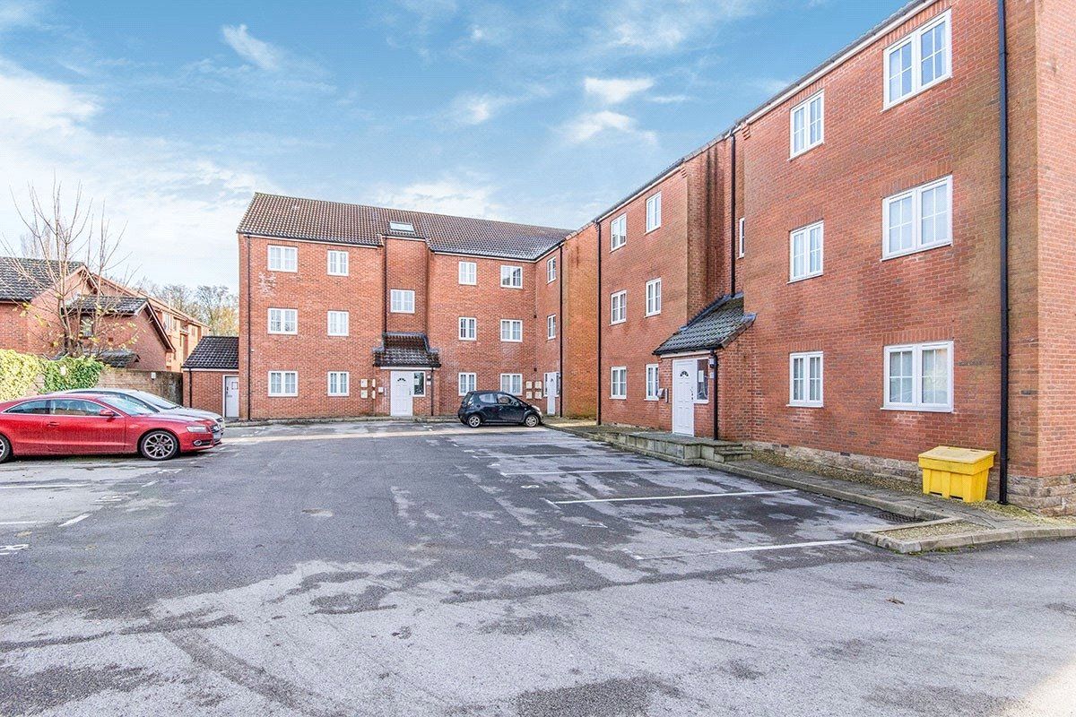 2 bed flat to rent in Armthorpe Road, Doncaster, South Yorkshire DN2