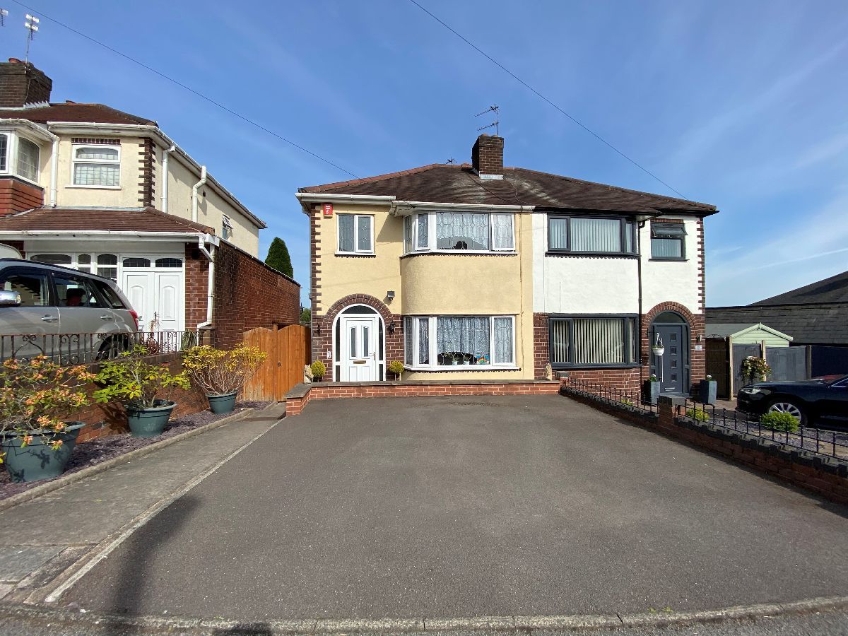 3 Bed Semi Detached House For Sale In Corfe Road Bilston Wv14 Zoopla